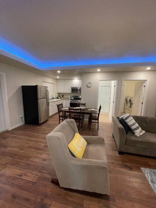 Brand New 2Br Cute Blue Led In North Fresno Apartamento Exterior foto