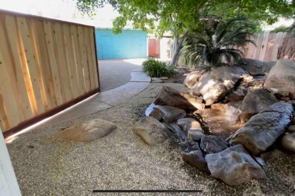 Brand New 2Br Cute Blue Led In North Fresno Apartamento Exterior foto